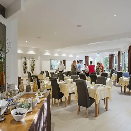 Hotel Nora 3*